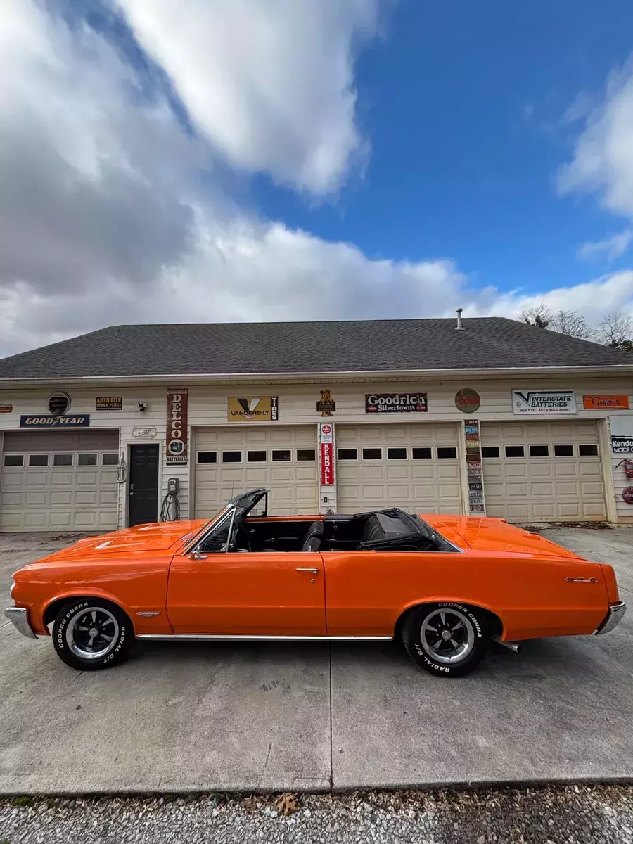 1964 GTO Tribute, 4 wheel disc brakes, 700R overdrive automatic transmission,. 1964 Pontiac GTO