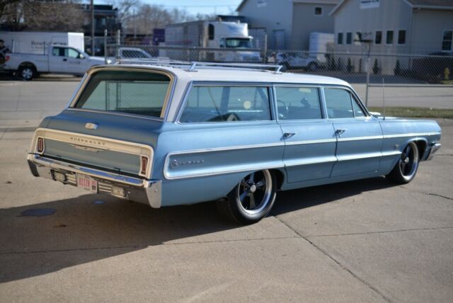 1964 Chevrolet Impala station wagon - photo 4