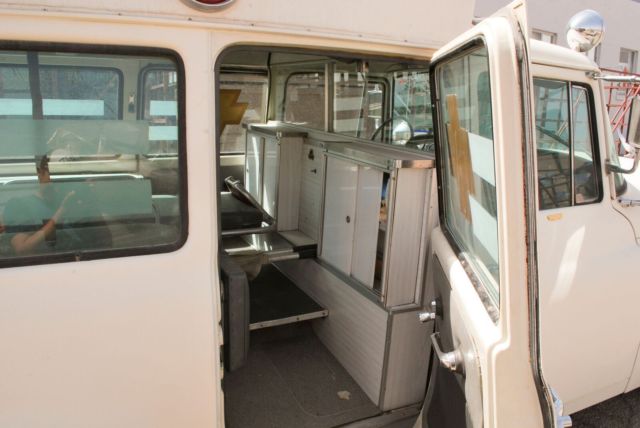 1964 International Harvester Travelall Ambulance Travelall - photo 7