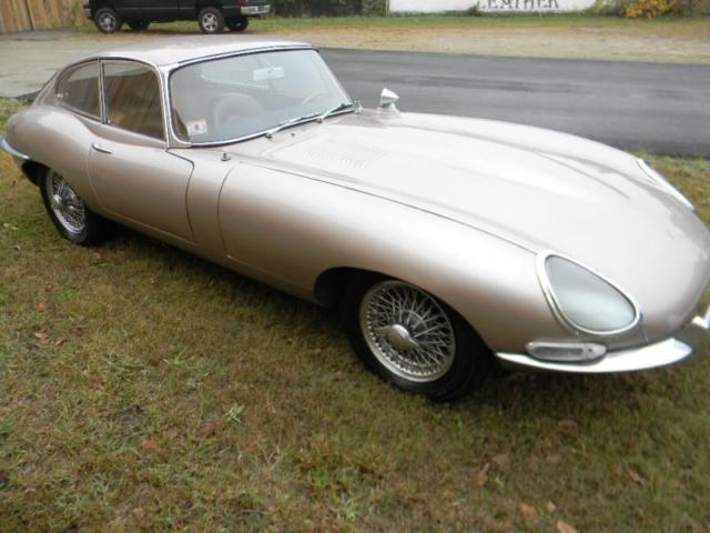 1964 JAGUAR 3.8 E TYPE FIXED HEAD COUPE 1964 Jaguar E-Type