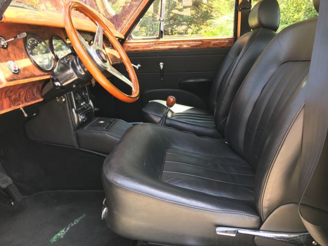 1964 Jaguar MK 2 4-door - photo 6
