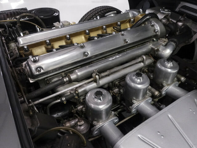 1964 Jaguar E-Type Series 1 3.8 Roadster - photo 12