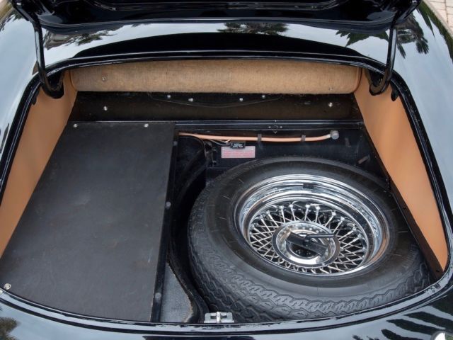 1964 Jaguar E-Type - photo 12