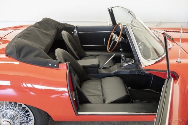 1964 Jaguar E-Type 3.8 liter Series 1 Roadster - photo 11