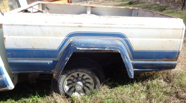 1964 Jeep J-200 - photo 10