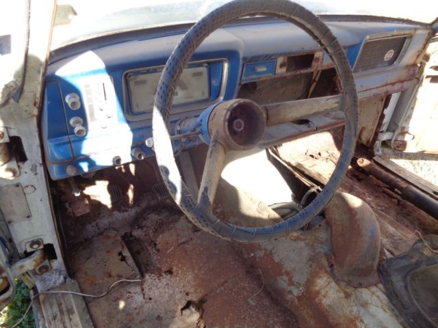 1964 Jeep J-200 - photo 12