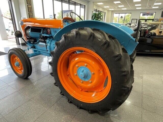 1964 LAMBORGHINI TRACTOR 2R TRACTOR - (COLLECTOR SERIES) - photo 4