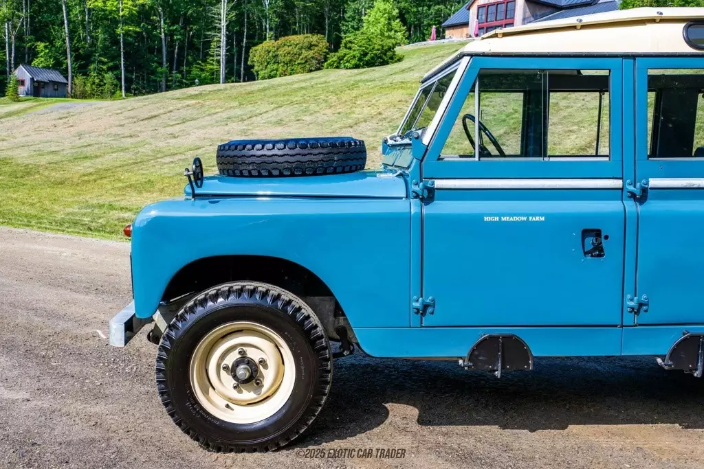 1964 Land Rover Series IIA 109 Station Wagon - photo 4