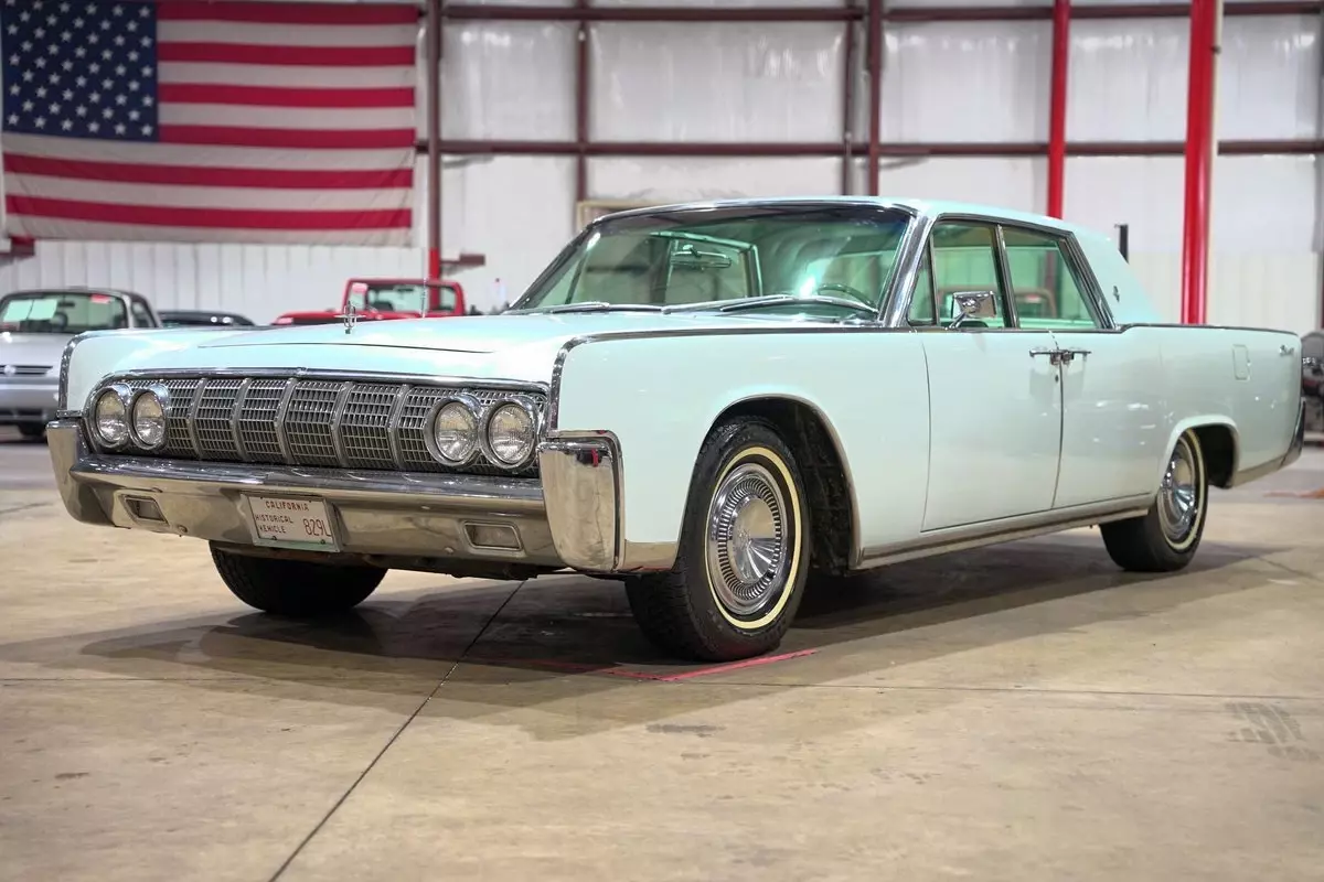 1964 Lincoln Continental 70013 Miles Diamond Blue Sedan 430ci V8 3-Speed Automa 1964 Lincoln Continental