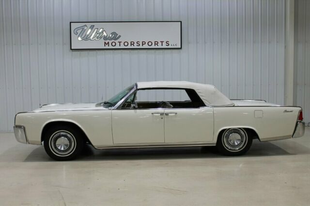 1964 Lincoln Continental Convertible - photo 2