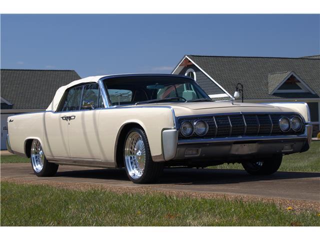 1964 Lincoln Continental Convertible - photo 2