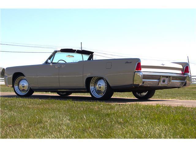 1964 Lincoln Continental Convertible - photo 3