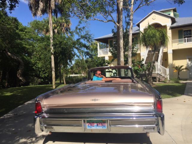 1964 Lincoln Continental Convertible - photo 2