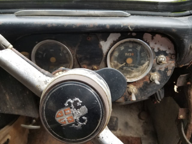 1964 Austin FX4 - photo 13
