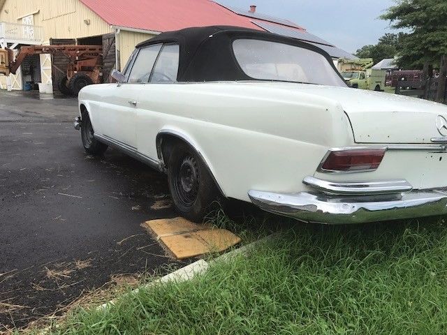 1964 Mercedes-Benz 200-Series Convertible - photo 3