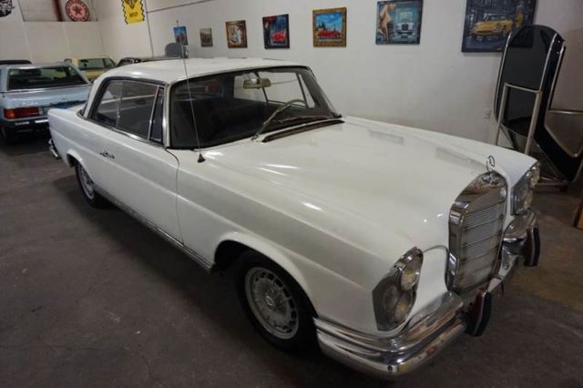 1964 Mercedes 220SEb W111 "Opera" Coupe WE SHIP & EXPORT WORLDWIDE!!!!!!! 1964 Mercedes-Benz 200-Series 220SEb W111