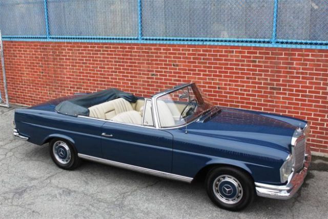 1964 Mercedes-Benz 220 SE Cabriolet 1964 Mercedes-Benz 200-Series