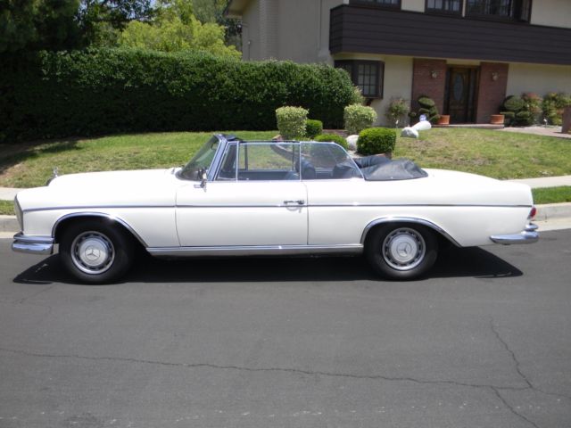 1964 Mercedes-Benz 200-Series