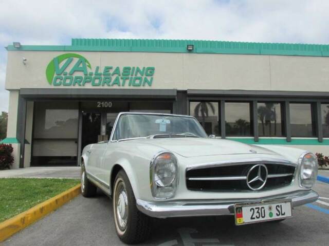 1964 Mercedes-Benz 200-Series --