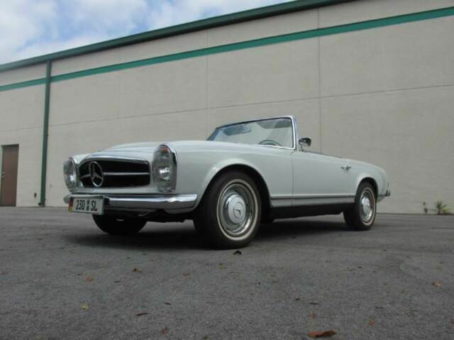 1964 Mercedes-Benz 200-Series -- - photo 4
