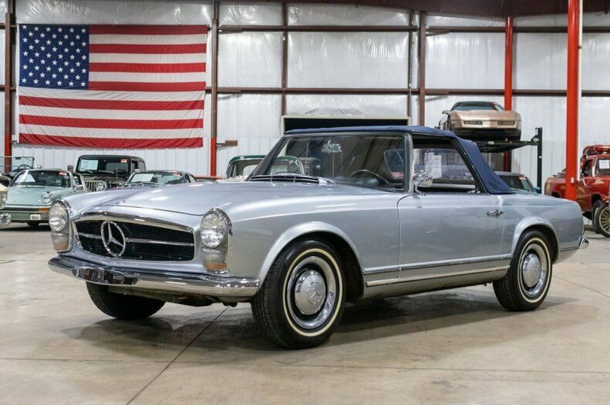 1964 Mercedes-Benz 200-Series - photo 2