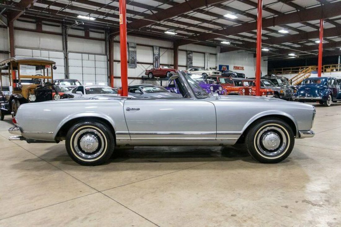 1964 Mercedes-Benz 200-Series - photo 8