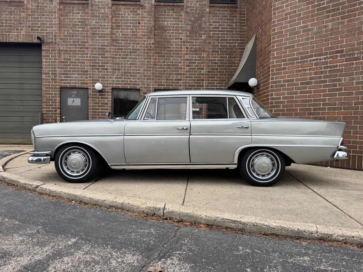 1964 Mercedes-Benz 300-Series - 300SE - photo 3