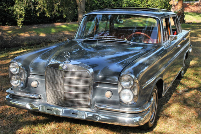 1964 Mercedes Benz W111 220Sb Heckflosse / Fintail 1964 Mercedes-Benz 200-Series 220Sb