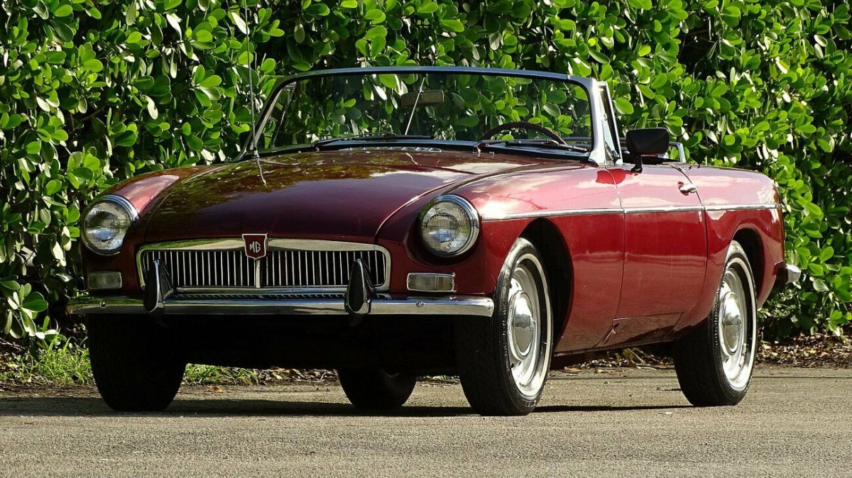 1964 MGB CONVERTIBLE OLD SCHOOL SPORTS CAR LOOKS GOOD AND HAS LOTS OF POWER 1964 MG MGB ROADSTER