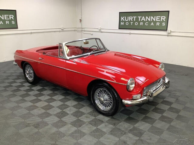1964 MG MGB 1964 MGB ROADSTER. TARTAN RED. PULL DOOR HANDLE. - photo 8