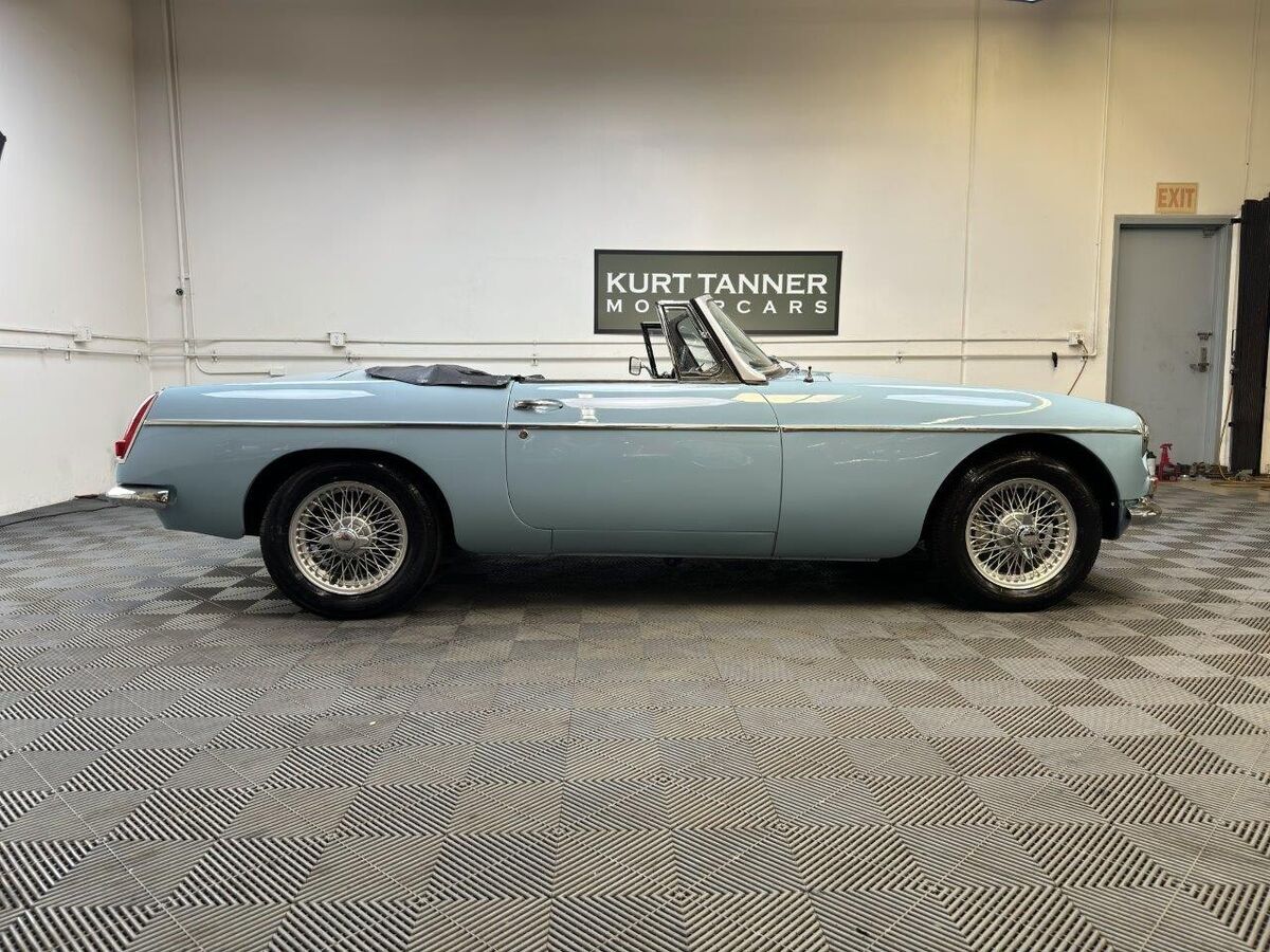 1964 MG MGB - photo 2