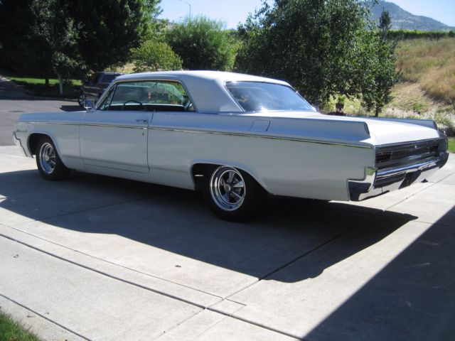 1964 Oldsmobile Eighty-Eight 2-door hardtop - photo 4