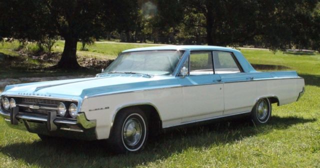 1964 Oldsmobile Super 88 Holiday HardTop Four door 1964 Oldsmobile Eighty-Eight Super
