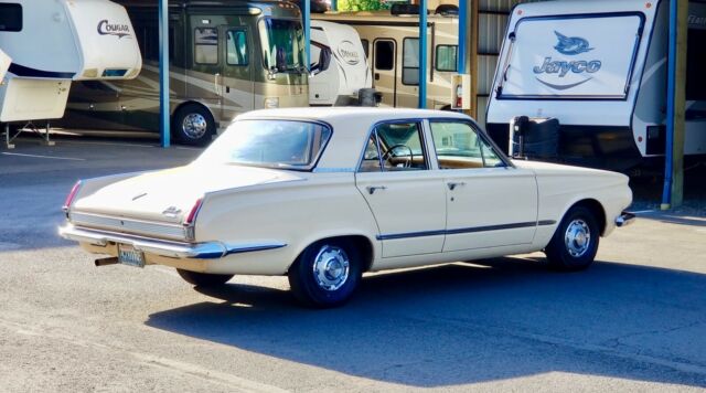 1964 Plymouth Valiant 4 door - photo 3