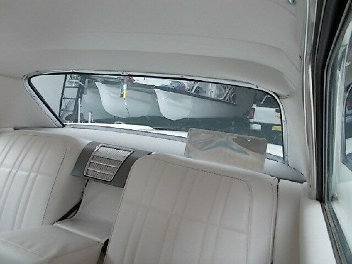 1964 Pontiac Bonneville - photo 12