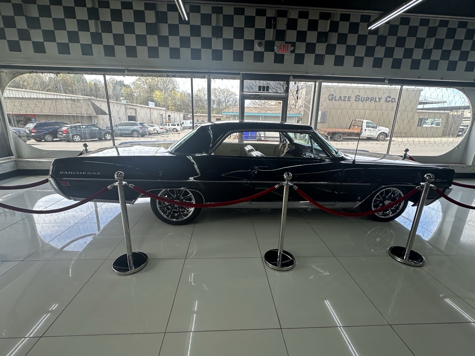 1964 Pontiac Bonneville 2 dr - photo 2