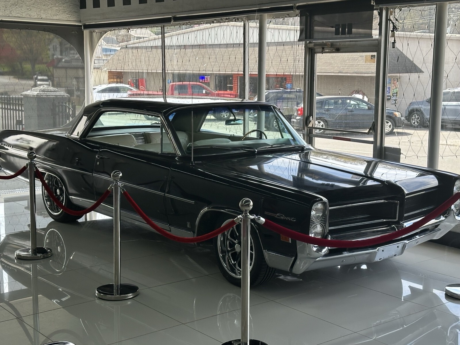1964 Pontiac Bonneville 2 dr - photo 7