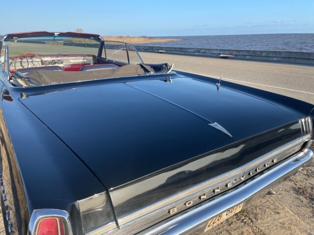 1964 Pontiac Bonneville 2+2 Sports Coupe - photo 9