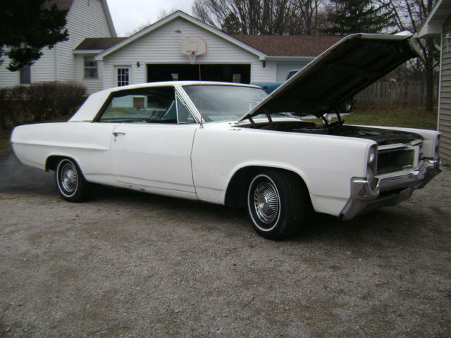 1964 Pontiac Grand Prix Base - photo 2