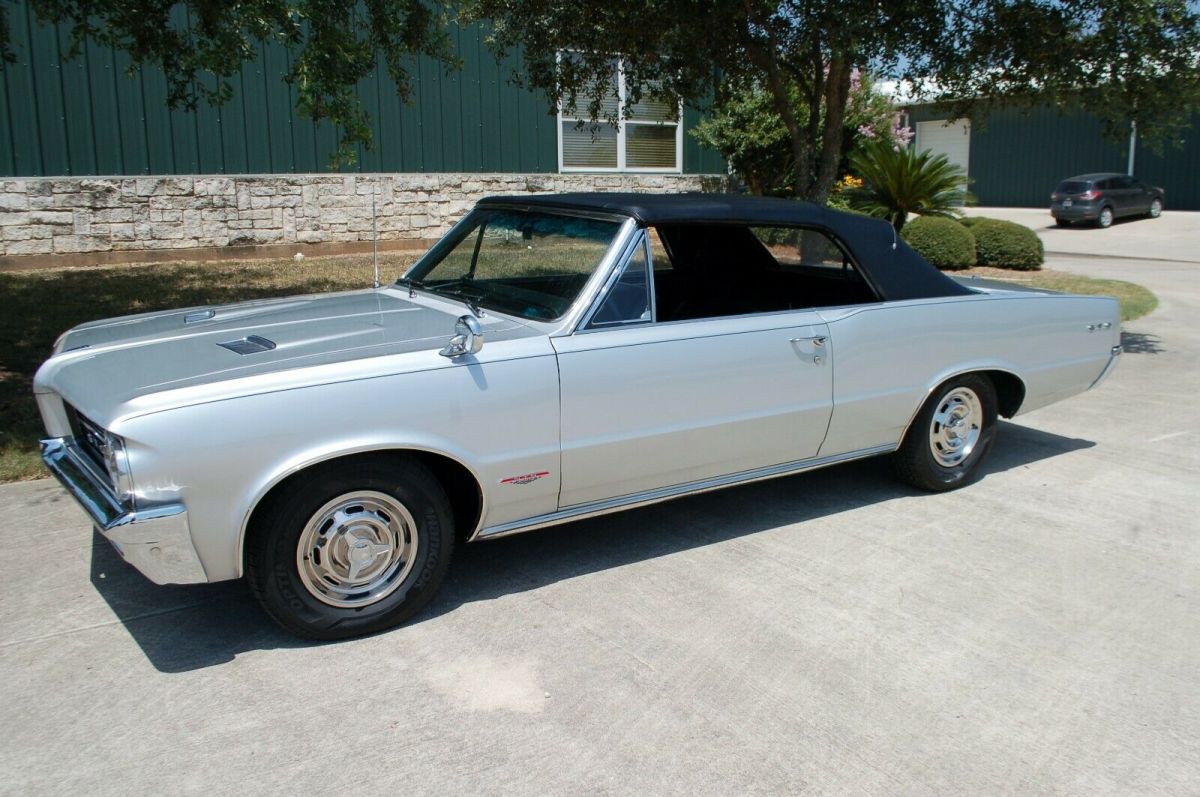 1964 Pontiac GTO "Tribute" 389 4-speed No Reserve 1964 Pontiac GTO