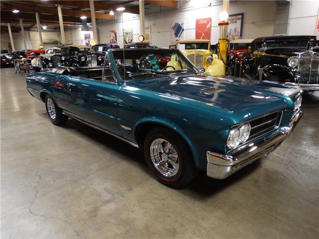 1964 Pontiac GTO --