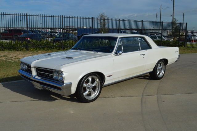 1964 Pontiac GTO Clone Tri-Power 4-Speed 1964 Pontiac GTO Clone