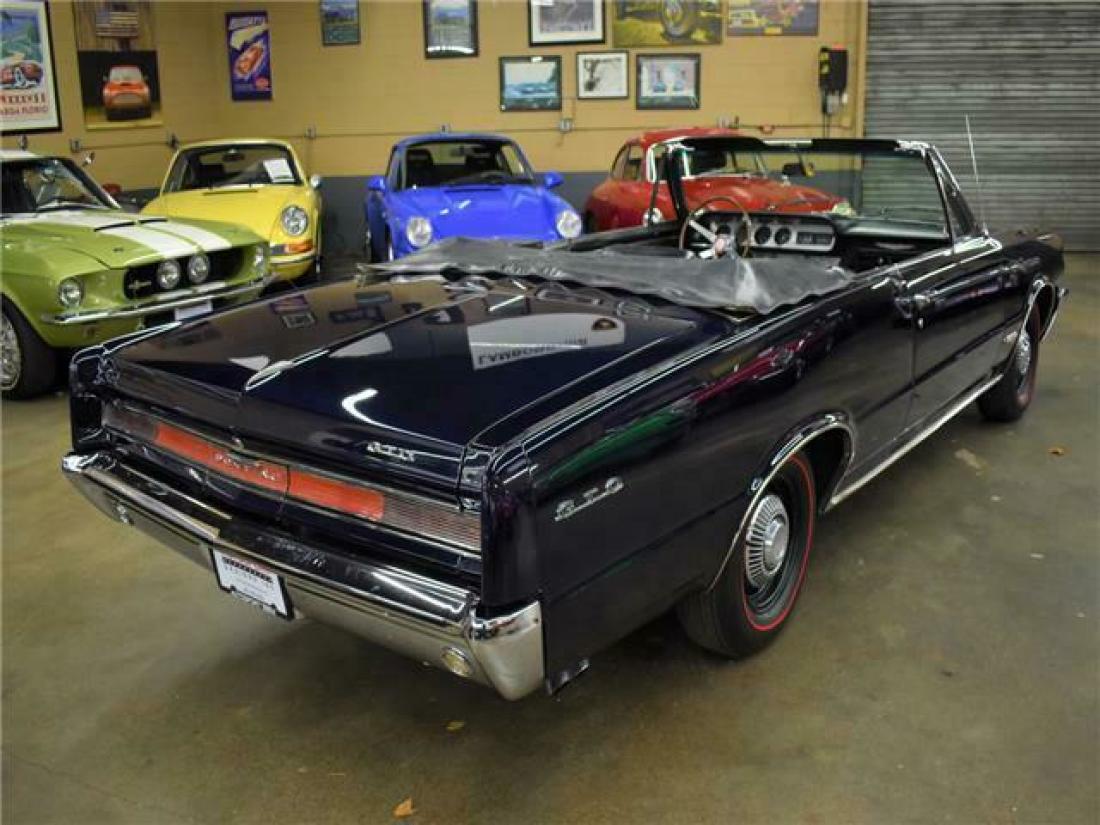1964 Pontiac GTO Convertible - photo 11