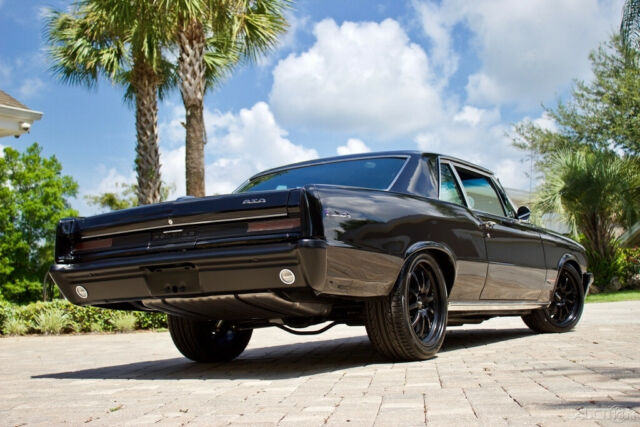 1964 Pontiac GTO Pro-Touring LS2 / 500+ HP / SSBC Disc Brakes - photo 7