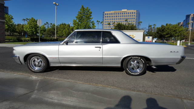 1964 Pontiac GTO COUPE TRI POWER - photo 11
