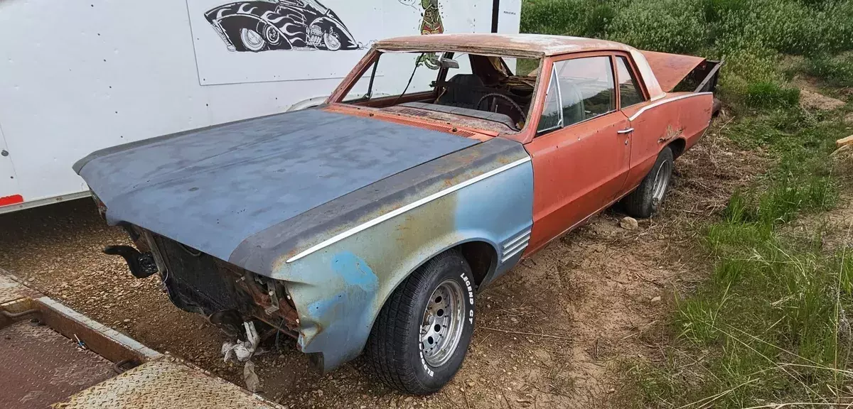 1964 Pontiac Tempest - Barn Find - Project 1964 Pontiac Tempest yes see pictures