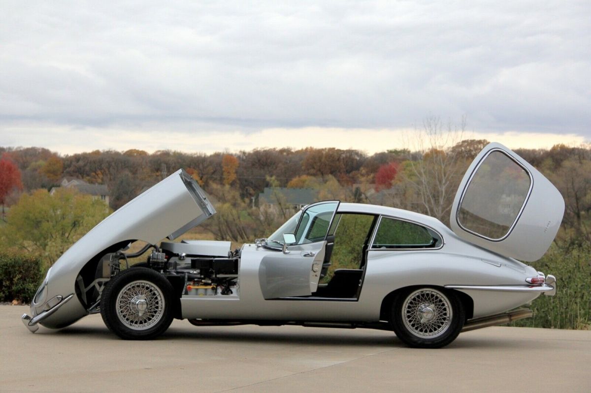 1964 Jaguar E-Type XKE - photo 11