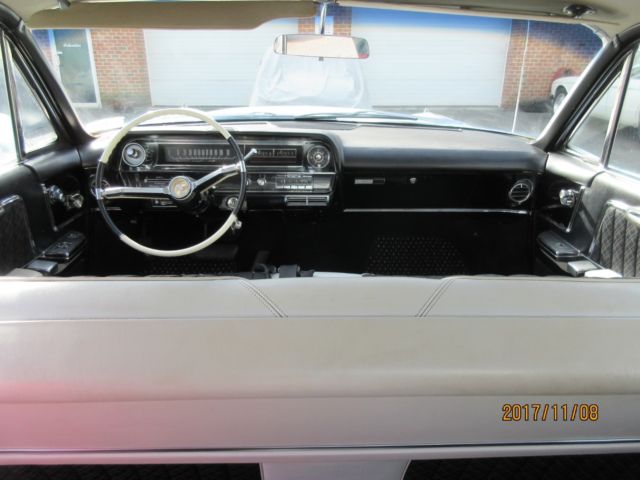 1964 Cadillac Series 62 4-window sedan hardtop - photo 10