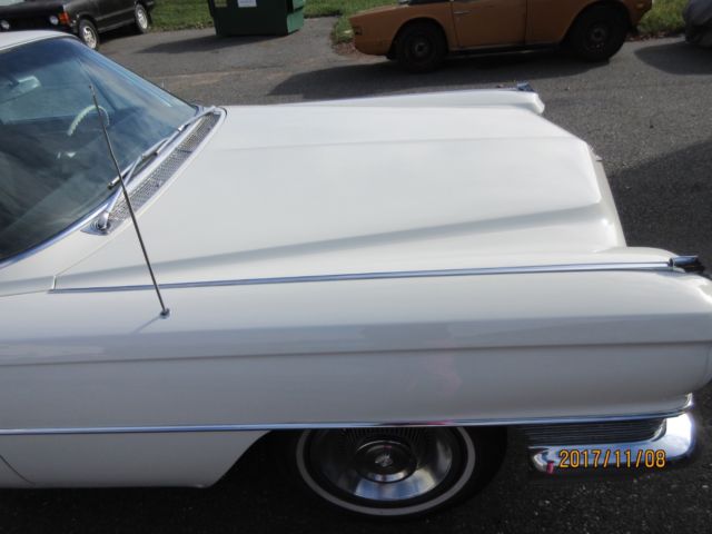 1964 Cadillac Series 62 4-window sedan hardtop - photo 9