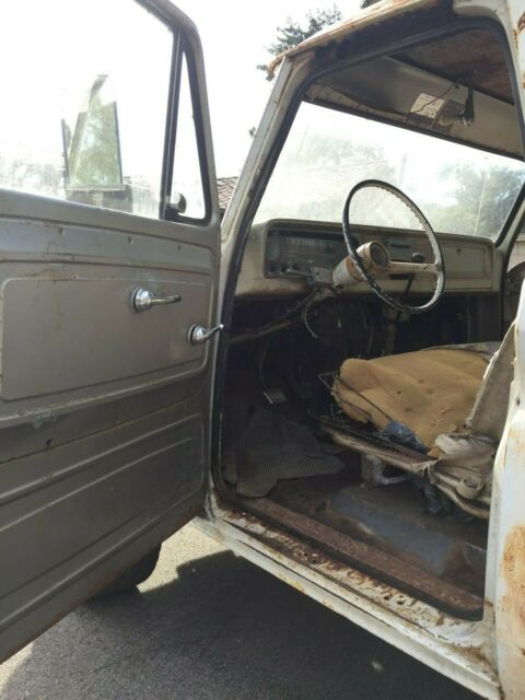 1964 Chevrolet Suburban K10 - photo 10